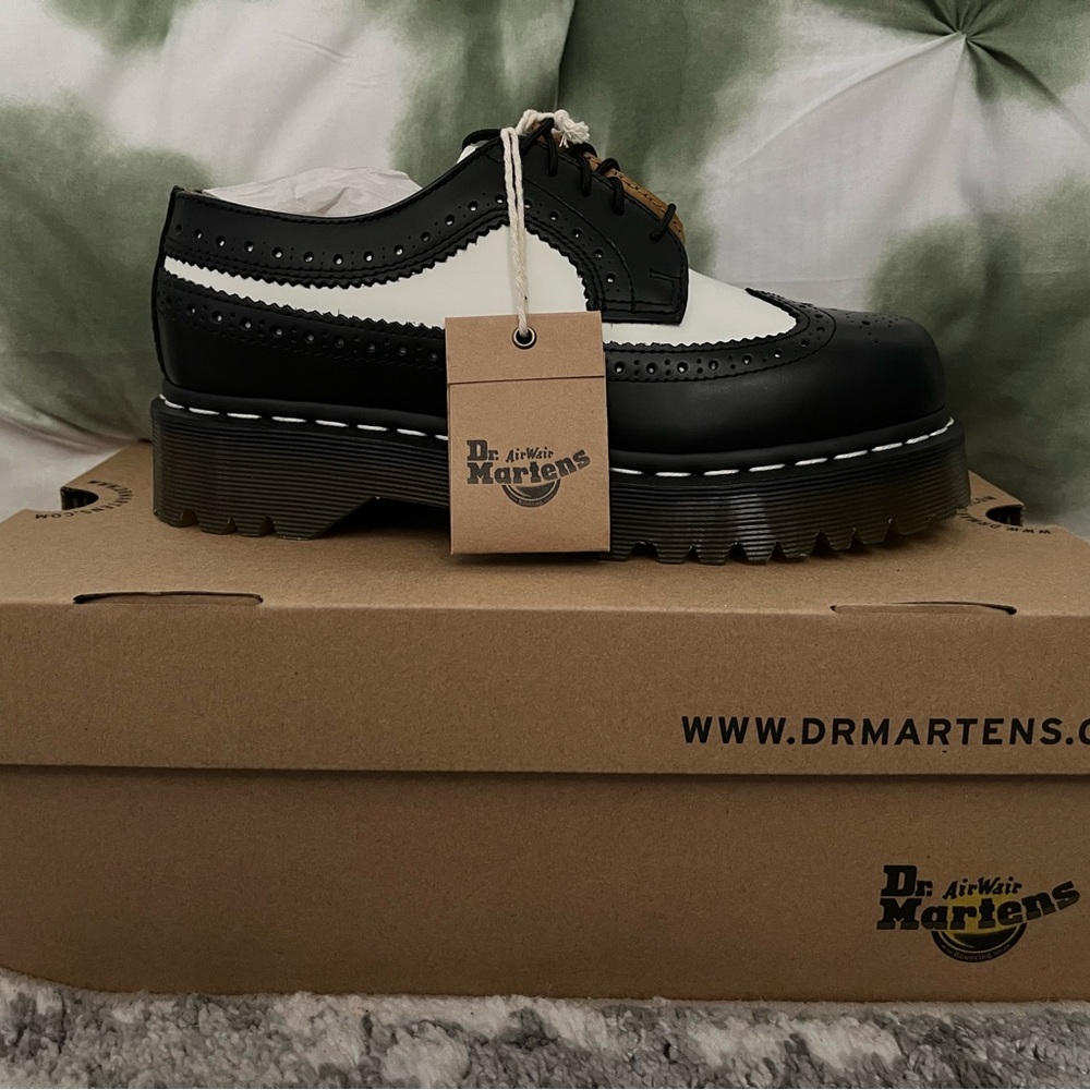 DR. MARTENS BLACK AND WHITE BEX PLATFORM OXFORD SHOES